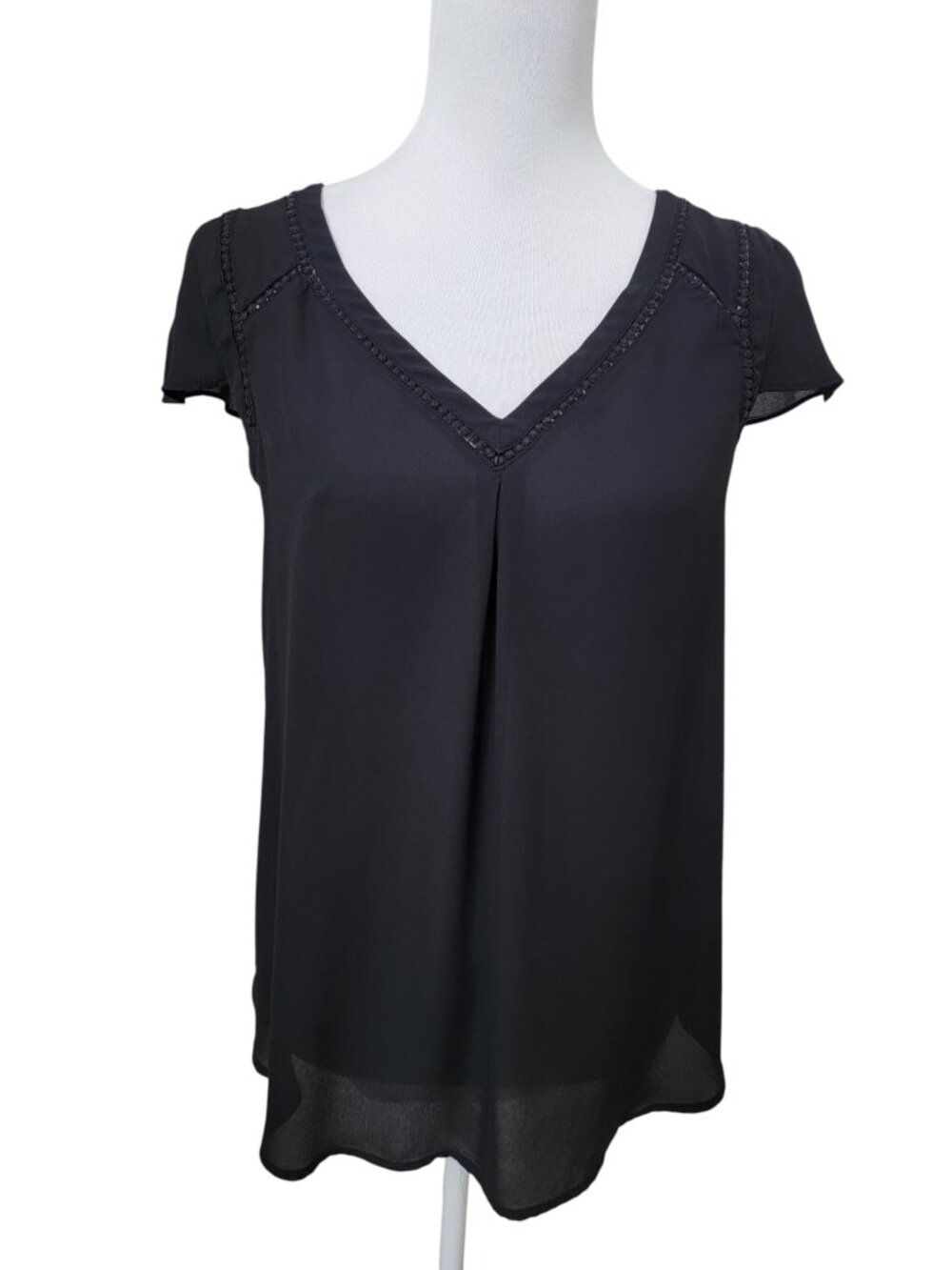 Maeve (Anthropologie) Size 2 Black V-Neck Lace-Bead Trim Blouse